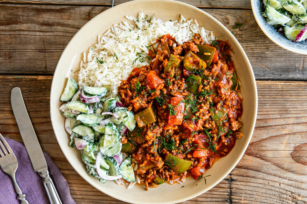 Turkisk köttfärsgryta med ris och sallad